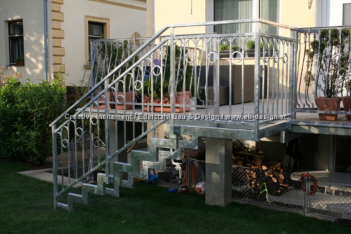 Stahltreppe mit Gelnder verzinkt