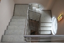 Treppenbau Edelstahl Treppe Granitauftritt.jpg